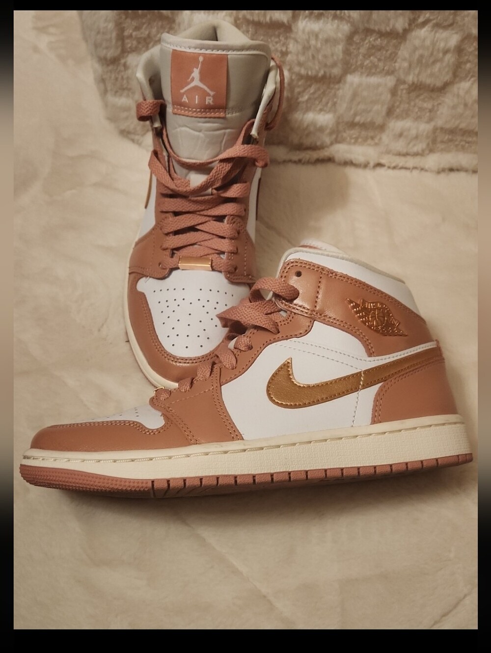 Nike Air Jordan 1 Mid SE 7.5